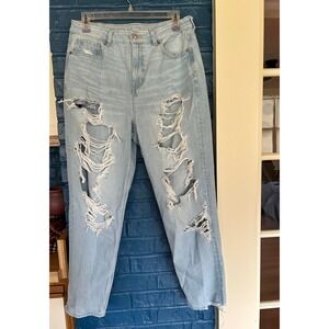American Eagle Mom Jeans Women's‎ Size 10 Ripped Distressed Light Wash Denim